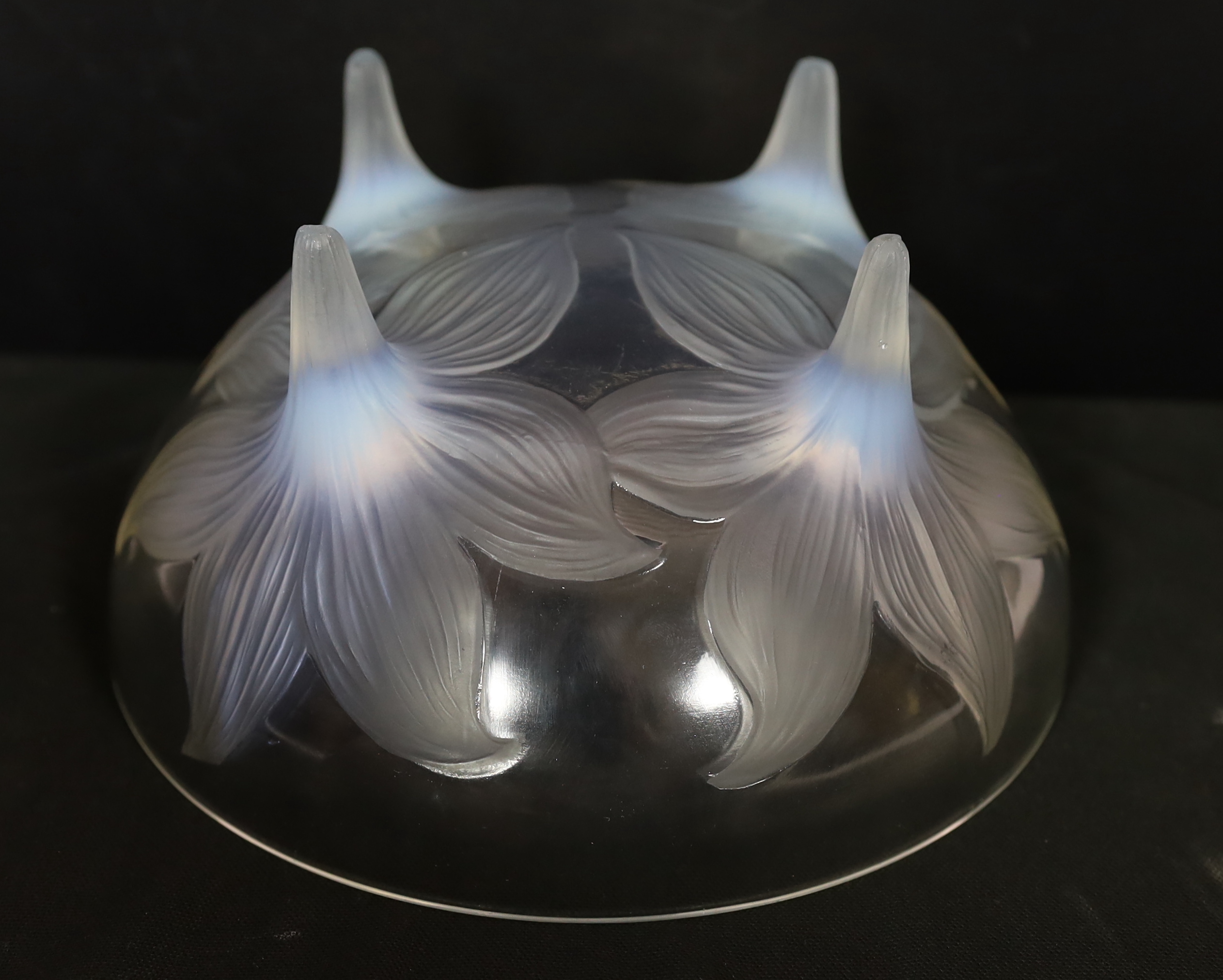 Rene Lalique, a Lys pattern opalescent glass bowl (no 382), c.1924